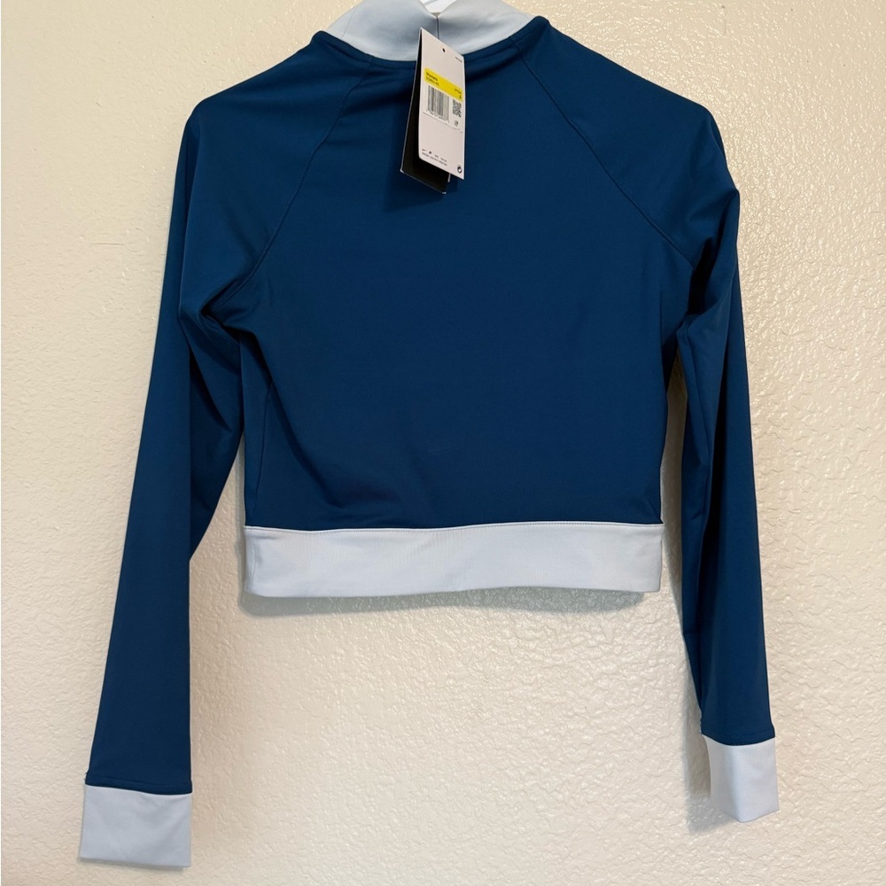 NWT Nike Women's Team Sportswear Long-Sleeve Top - Picture 3 of 6